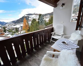 Apartment Nogler Frieda - Selva di Val Gardena - Parveke