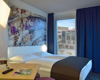 بي آند بي هوتل برلين-أليكساندربلاتس - برلين - غرفة نوم