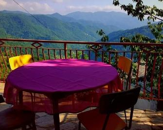 Holiday house Borzonasca for 1 - 7 persons with 3 bedrooms - Holiday home - Borzonasca - Balcón