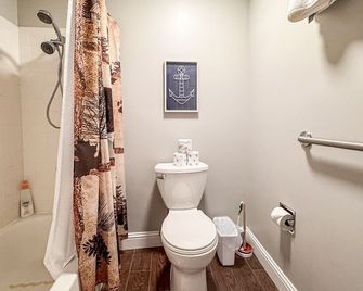 Inn Building Condo 107 - Garden City