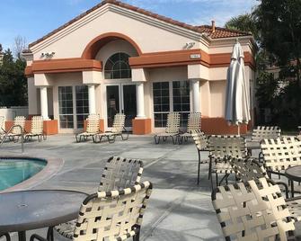Lovely Coastal~Equestrian 2 Story Home Near Beaches,Disney,Sea World,Golf,Hiking - San Juan Capistrano - Vista exterior