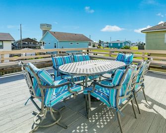 Huge Deck Fully Fenced & Pups Welcome - Jamaica Beach - Balcony
