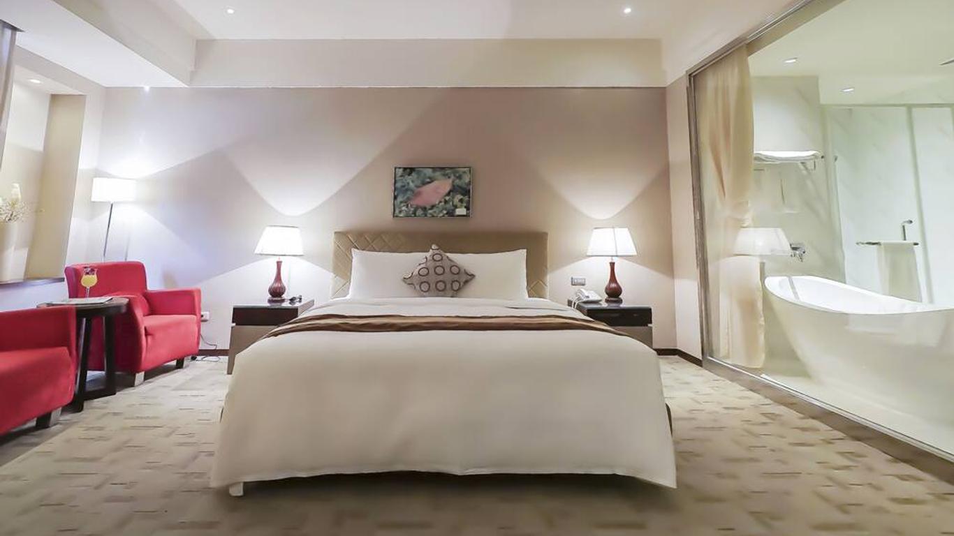 جاستوين جراند هوتل