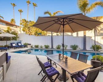 Sleek and Chic by the Beach - Solana Beach - Pool