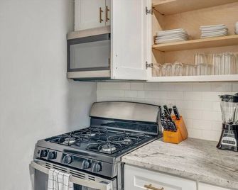 Beautiful Tower Grove Unit Recently Reno - Richmond Heights - Küche