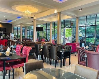 Pongsakorn Boutique Resort - Racha Thewa - Restaurante