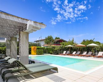 Best Western Hotel Arya - Sirmione - Uima-allas