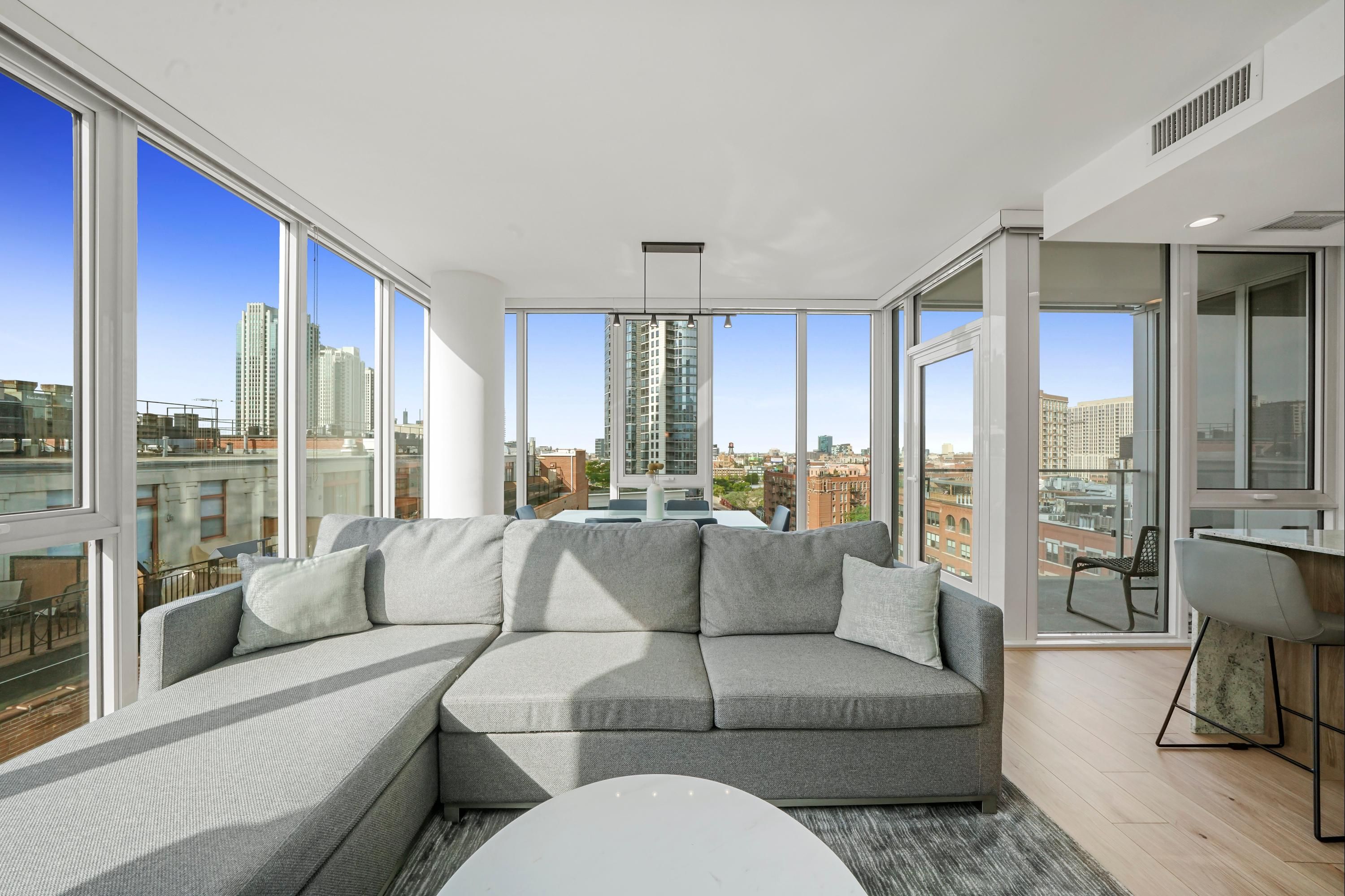 Living room view of Level Chicago - River North