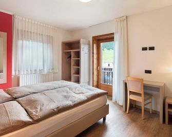 Apartment Baita Belvedere Bondi - with Mountain View, Balcony & Wi-Fi - ליביניו - חדר שינה