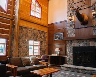 The Lodge at Mauston - Mauston - Lobby