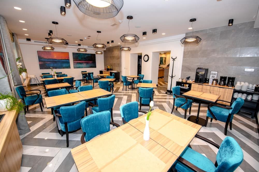 Urban Boutique Hotel Center - ליובליאנה - מסעדה