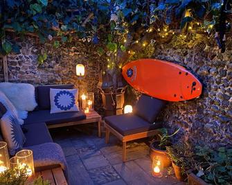 Picturesque Seaside Cottage Next to Viking Bay - Broadstairs - Broadstairs - Patio