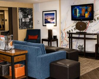 Comfort Inn Tupelo Central - טופלו - לובי