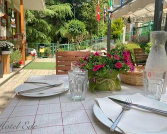 Hotel Ede - Caramanico Terme - Patio