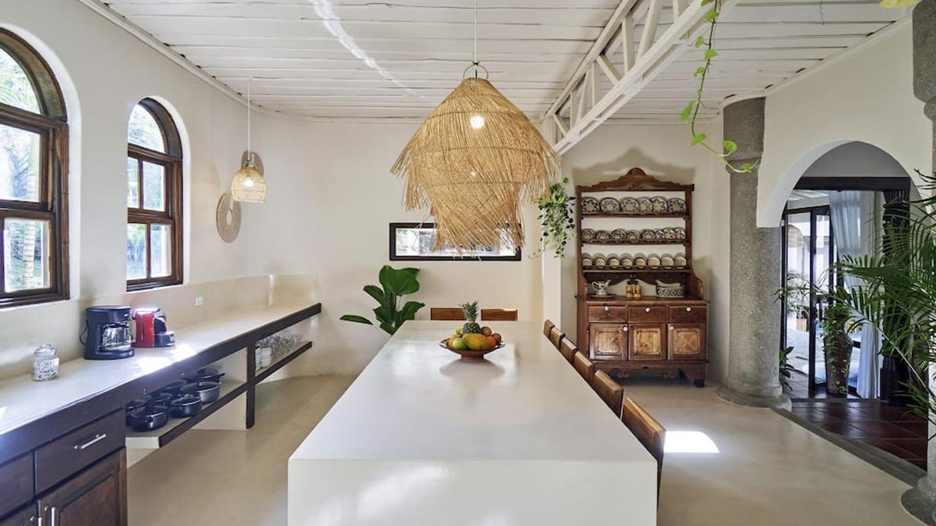 Paradise Beach Lodge