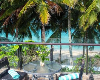 Crown Regency Beach Resort - Boracay - Balcony