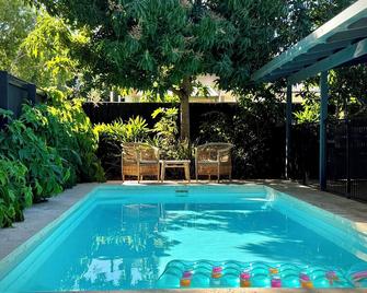 Cable Beach Haven - 3BR house with pool, 5 minutes walk to Cable Beach - Cable Beach - Pool