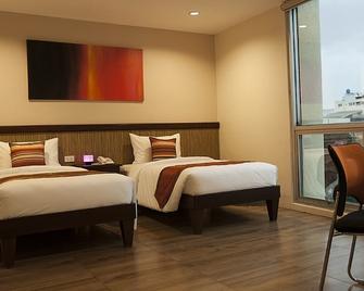 Ns Royal Hotel - Cebu City - Schlafzimmer