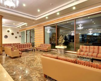 Inder Residency Resort & Spa Udaipur - אודאיפור - לובי