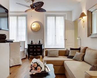 Paris Olympic Special 2 Bedroom Apartment Next To Invalides - Paris - Living room