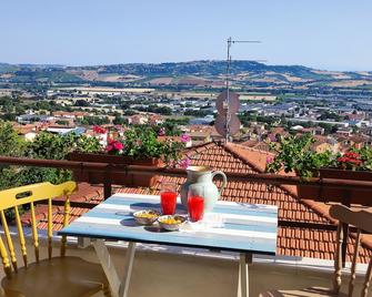 Camere Infinity Rooms - Castelfidardo - Balcone