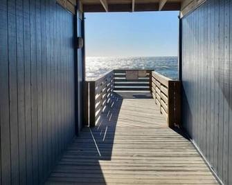 Steps To The Ocean! 285 - North Topsail Beach - Balcony