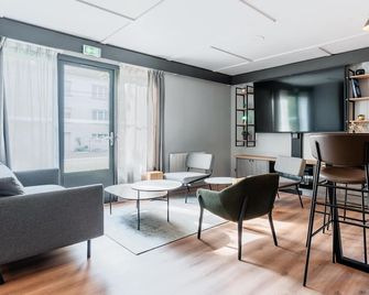 Campanile Vannes - Vannes - Lobby