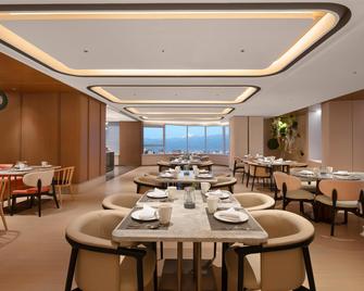 Hilton Garden Inn Urumqi Railway Station - Ürümqi - Restaurant