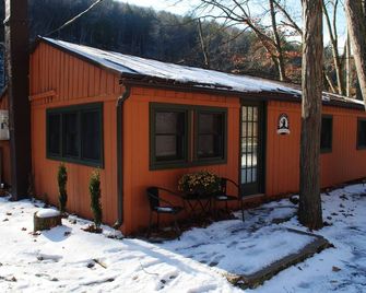 Digger's Den fishing cottage - Mifflinburg - Edificio