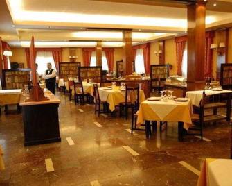 Hotel El Cruce - Manzanares - Restaurant