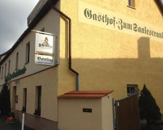 Gasthof & Pension Zum Saalestrand - Bad Dürrenberg - Building