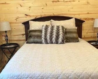 Down Horn Ranch-Raylee cabin - Llano