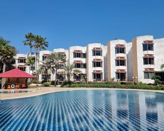 Rayong Palmaries Beach Resort - Muang Klaeng - Pool