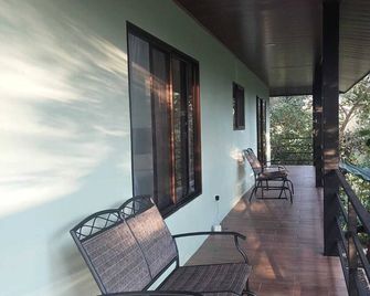Green Trails Canopy-Level Apartment - 1 Br - Pool - Patio - Guayabo - Balcony