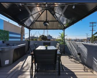 Harborside Suite 12 with Hot Tub and King Beds - San Diego - Balcón