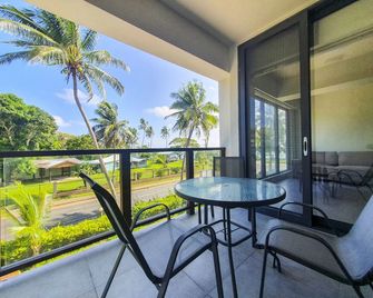 Ramada Suites By Wyndham Seafront Coral Coast - Korotogo - Balcon