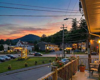 Motel Montreal - Lake George