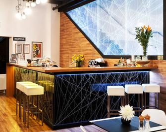 Art Hotel Like - זאגרב - בר