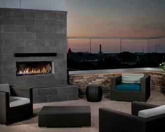 Stylish Midtown Atlanta Studio | Free Breakfast + Seasonal Pool Access - Atlanta - Balcony