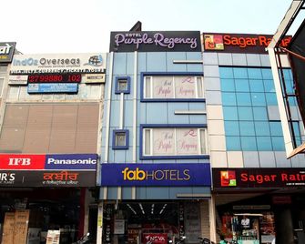 Fabhotel Purple Regency Zirakpur - Panchkula - Gebäude