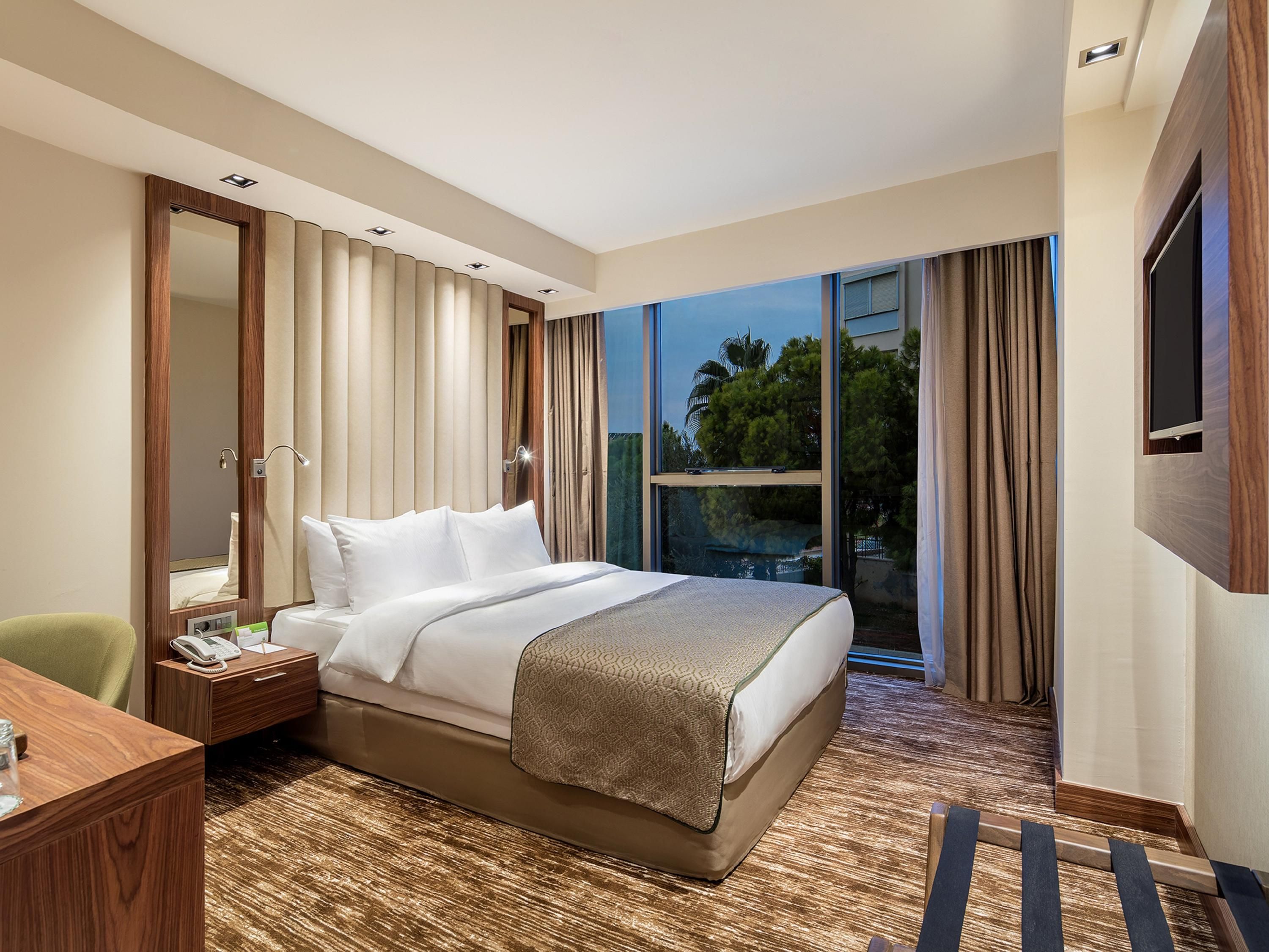 Holiday Inn Antalya - Lara By IHG thumbnail 3