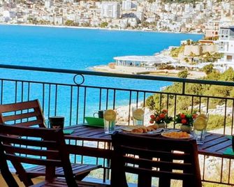 Super Star Saranda Apartment - Саранда - Балкон