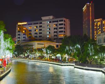 Tun Fatimah Riverside Hotel - Malacca - Building