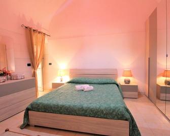 Air-conditioned two-room apartment in historic center - Presicce - Camera da letto