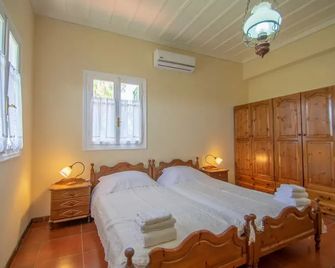 Casa Tsounis - Volimes - Habitación