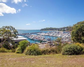 The Anchorage Unit 12 9 Laman Street - Nelson Bay