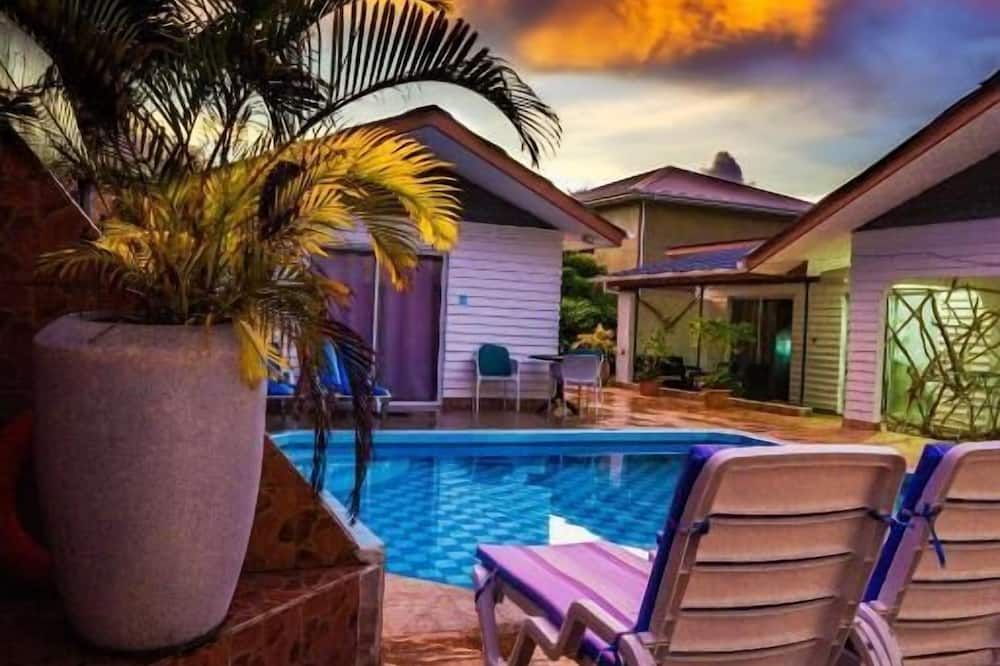 هوتل بلاين سولايل - Grand'Anse Praslin - حوض السباحة