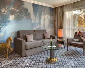 Célestins Spa Thermal & Hôtel by Vy Resort - Vichy - Wohnzimmer