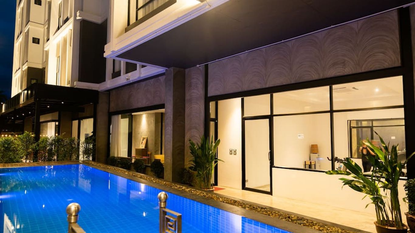 S 2 Modern Boutique Hotel