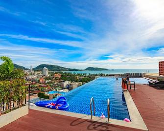 Apartments at The Bliss Condo by Lofty - Patong - Pool
